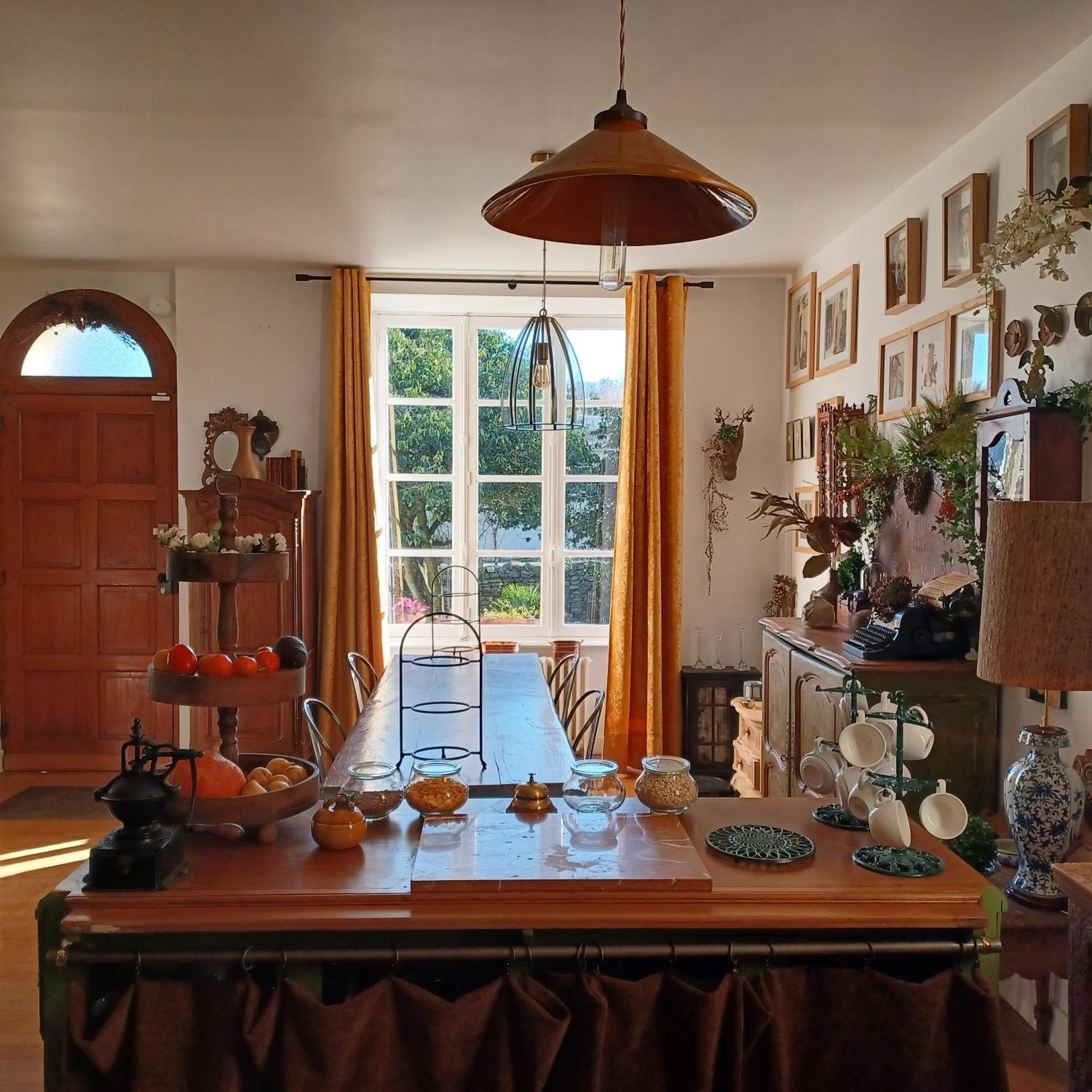 Le Banellou Bed and Breakfast Quimper Eksteriør billede